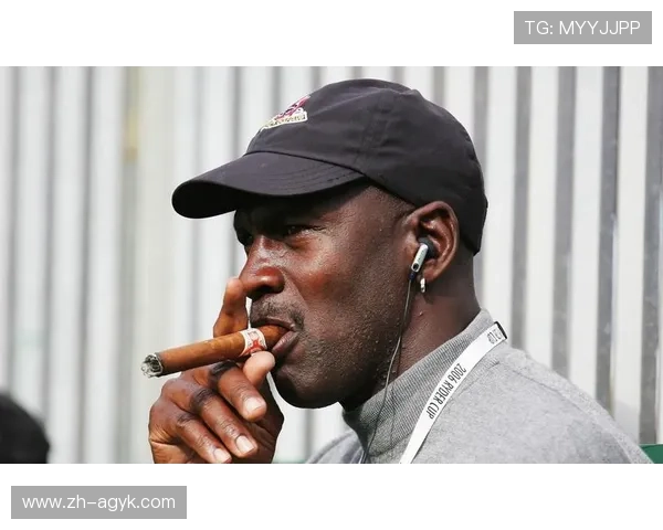 篮球之神也大意迈克尔乔丹切雪茄割伤手指细节曝光